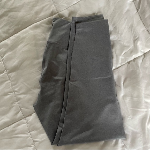 Old navy leggings - Picture 1 of 4